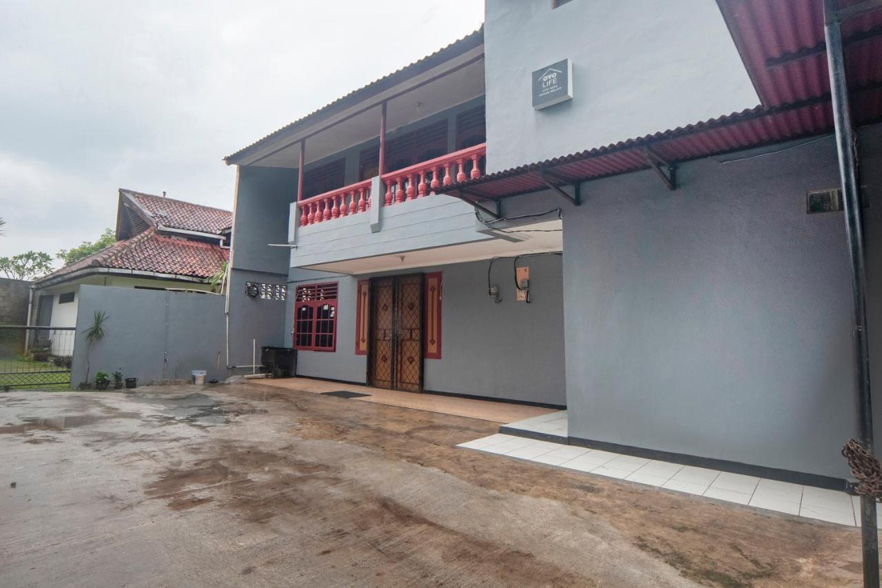 Oyo Life 3034 Taman Melati Hotell Depok Exteriör bild