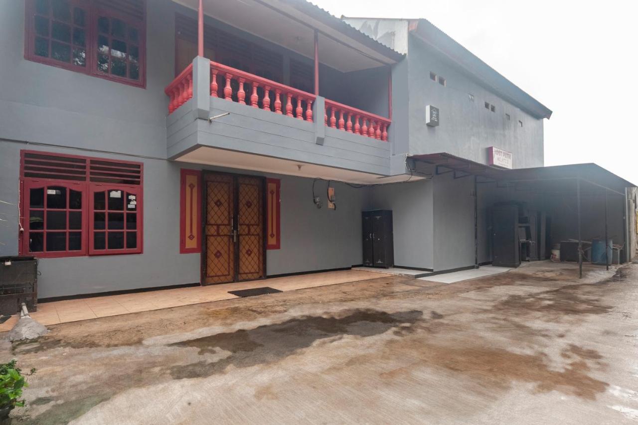 Oyo Life 3034 Taman Melati Hotell Depok Exteriör bild