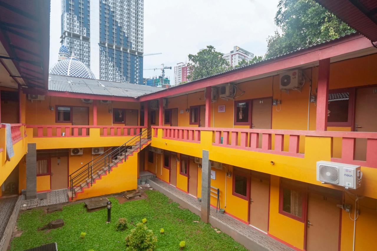 Oyo Life 3034 Taman Melati Hotell Depok Exteriör bild