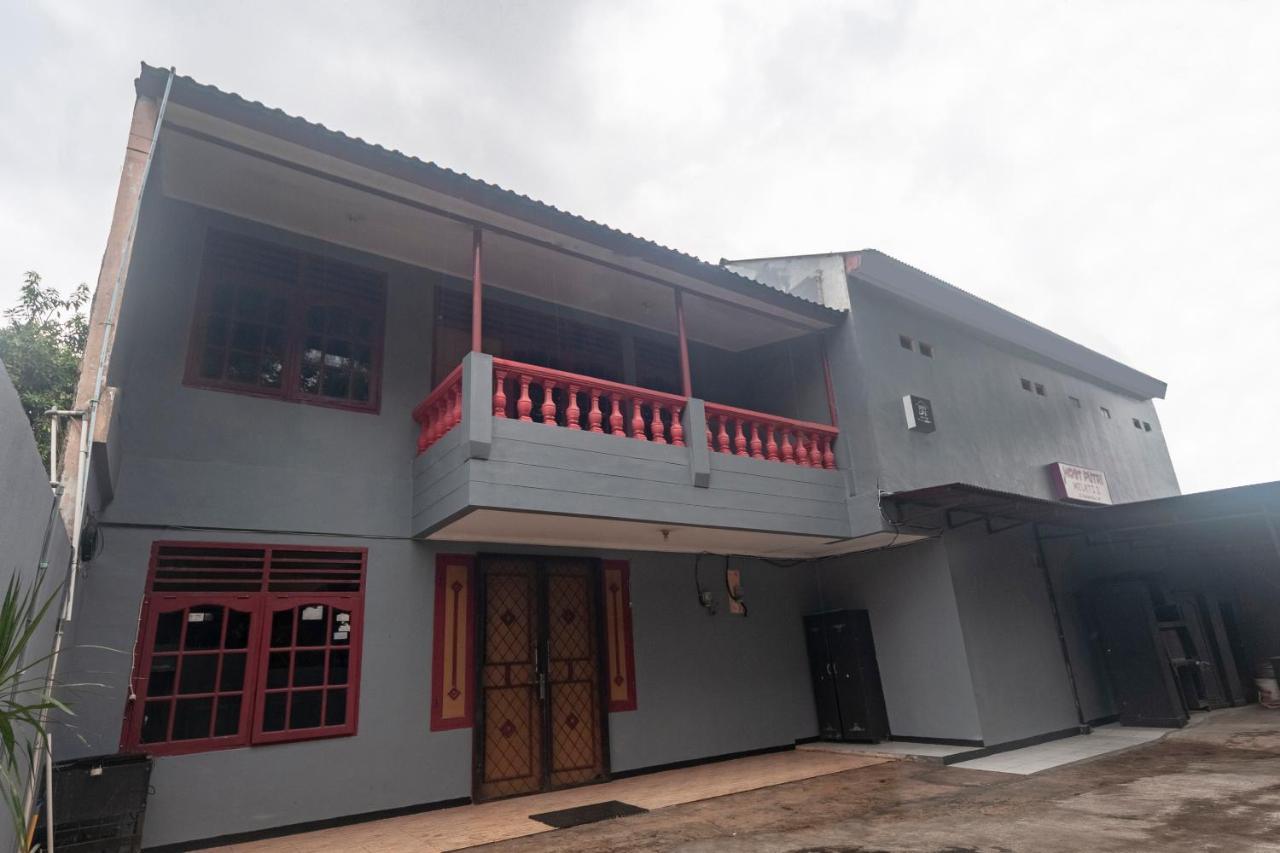 Oyo Life 3034 Taman Melati Hotell Depok Exteriör bild
